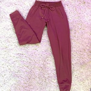 Rose pink, kids sweatpants. Size (10-12)